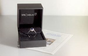 anello-con-smeraldo-confezione